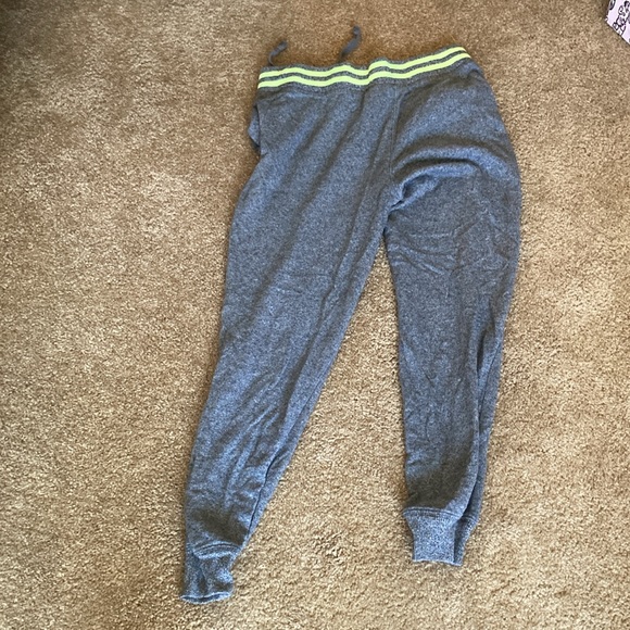 Gray sweats - Picture 2 of 3